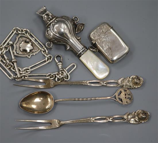 A Victorian silver vesta, a silver albert, a childs rattle and sundries (7)